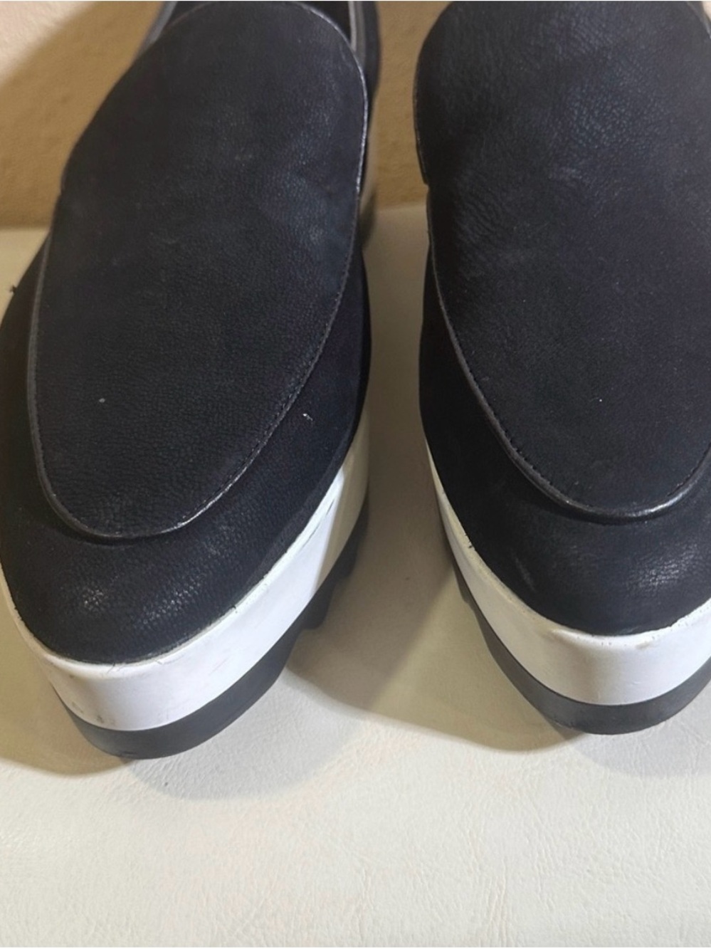 DKNY Black woman Slip-On Loafers with White Sole - Picture 2 of 7